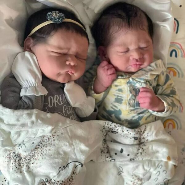 Twinsies